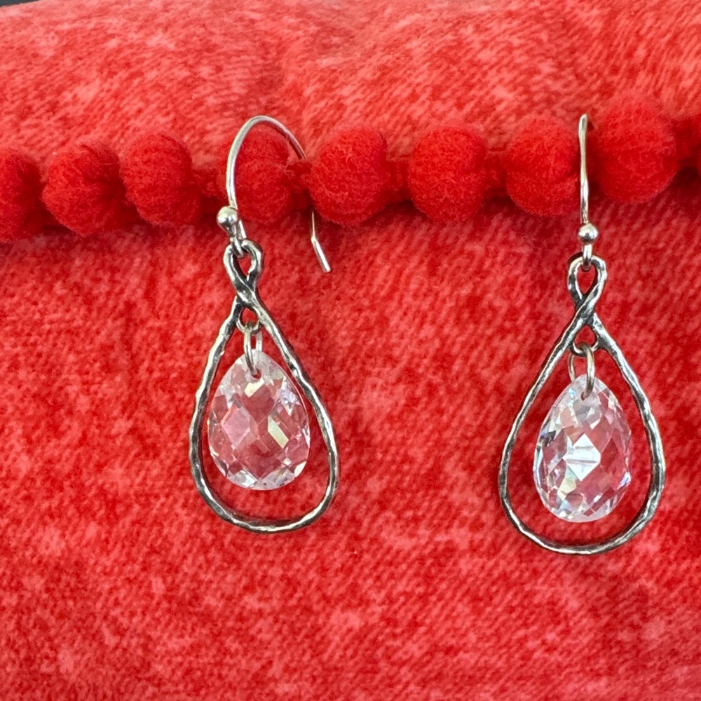 PRICE DROPPED
Silpada Harbor Lights earrings